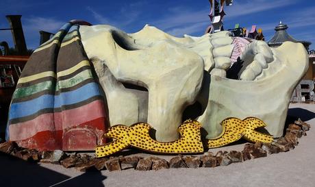 neon-museum-treasure-island-skull-1068x635