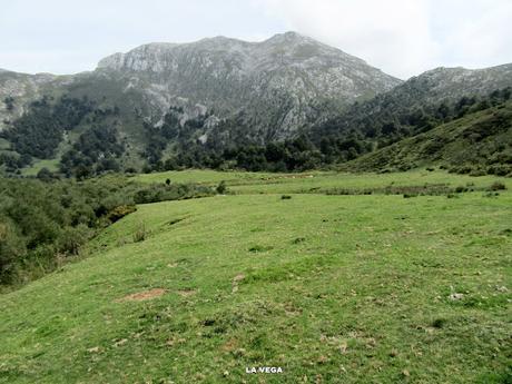 Taranes-Foz de la Escalada-Daón-Piagüé-Alto los Foyos-Entregüé-La Bufona