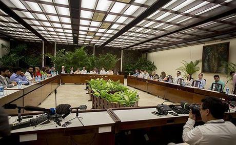 Cuba hace lo correcto al respetar los protocolos acordados con el ELN, aseguran personalidades colombianas