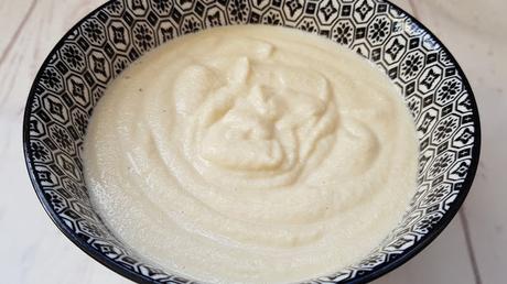 Bizcocho integral de zanahoria con crema de anacardos Bizcocho integral de zanahoria con crema de anacardos