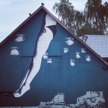 Cuando un Graffiti pintado al revés es la única solución! Instagram Photo