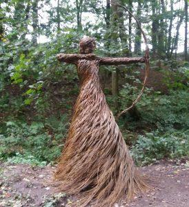Anna, la escultora del bosque
