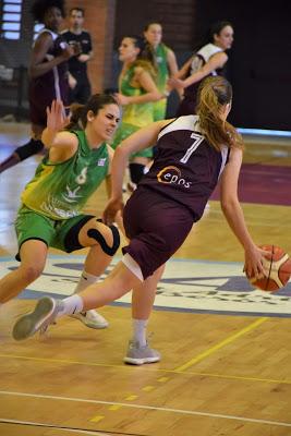 Galería de escenas del Bàsquet Femení Sant Adrià-.Al-Qázeres