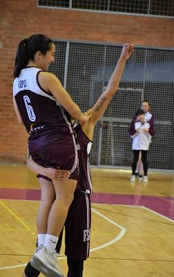 Galería de escenas del Bàsquet Femení Sant Adrià-.Al-Qázeres