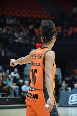 Galería de clics del Valencia Basket-Bàsquet Femení Sant Adrià