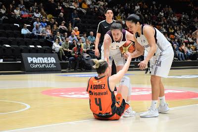 Galería de clics del Valencia Basket-Bàsquet Femení Sant Adrià