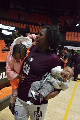 Galería de clics del Valencia Basket-Bàsquet Femení Sant Adrià