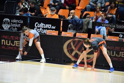 Galería de clics del Valencia Basket-Bàsquet Femení Sant Adrià