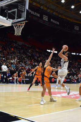 Galería de clics del Valencia Basket-Bàsquet Femení Sant Adrià