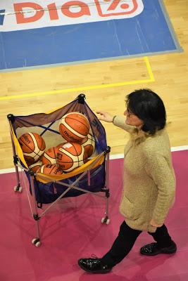 Galería de clics del Bàsquet Femení Sant Adrià-CB Bembibre