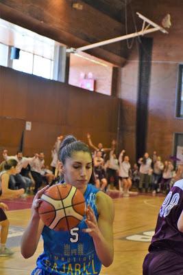 Galería de clics del Bàsquet Femení Sant Adrià-CB Bembibre