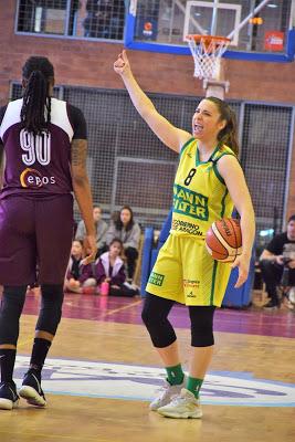 Galería de emociones del Bàsquet Femení Sant Adrià-Stadium Casablanca