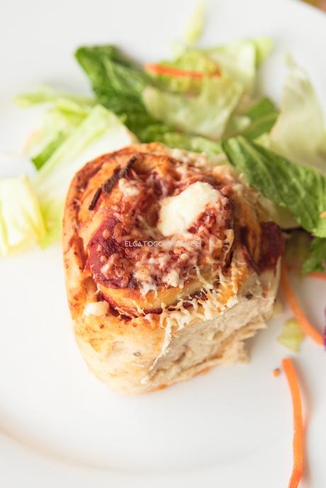 pizza rolls para enamorar, la receta más sencilla para hacerlos en casa. Receta vía www.elgatogoloso.com