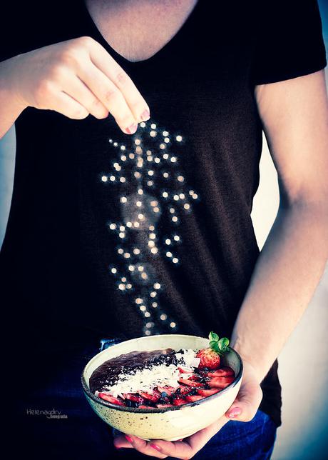 chocolate-and-quinoa-bowl