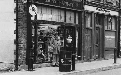 RESEÑA: En un café.