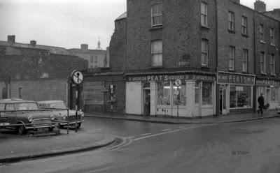 RESEÑA: En un café.