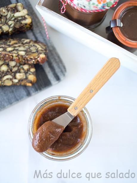 Apple Butter sin azúcar. Crema de manzana con dátiles. Receta para Crock-Pot