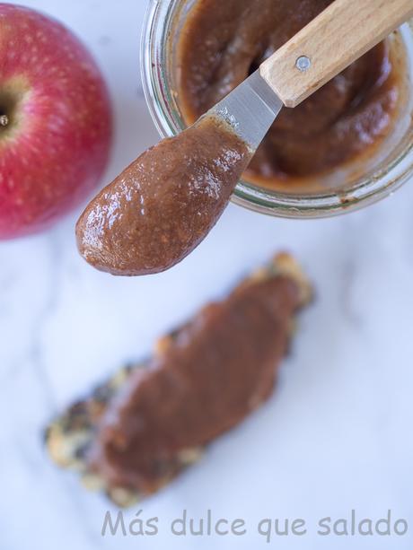 Apple Butter sin azúcar. Crema de manzana con dátiles. Receta para Crock-Pot