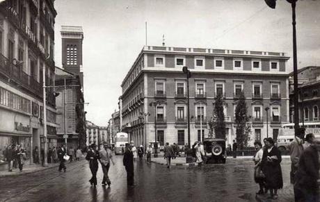 Fotos antiguas de Madrid: Plaza de Jacinto Benavante