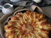 Flor brioche rellena manzana