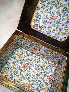 CAJA DE MADERA IMITACIÓN HIERRO