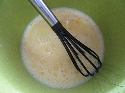 Mezclar con los huevos Ruffle milk pie Olla GM