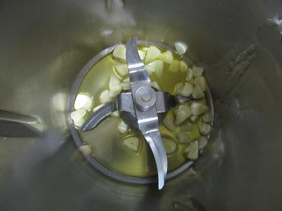 sofreír los ajos Quinoa con champiñones Thermomix