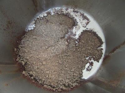 Tarta arco iris de nata y chocolate Thermomix