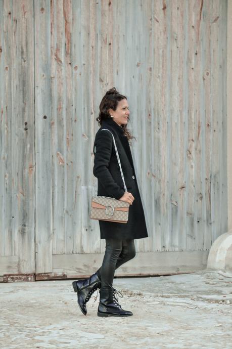 SUDADERA GRIS. SUDADERA GRIS.