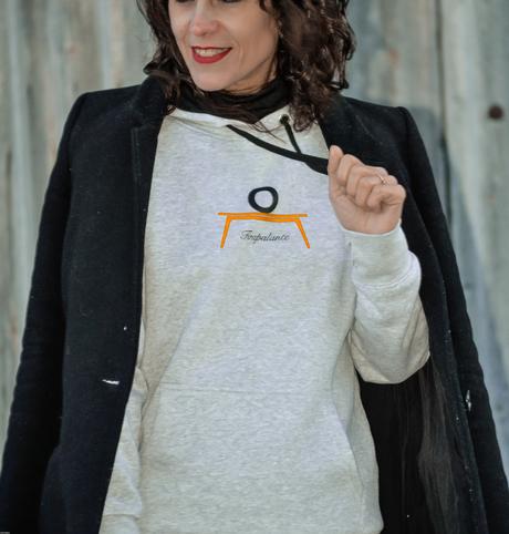 SUDADERA GRIS. SUDADERA GRIS.