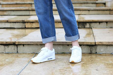 Abrigo rosa y look sporty chic de invierno Abrigo rosa y look sporty chic de invierno