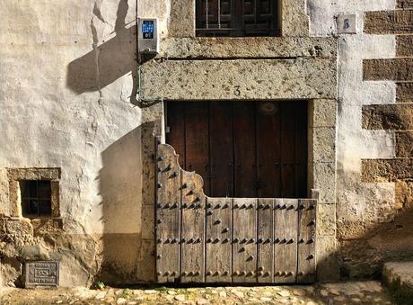 Candelario y sus batipuertas