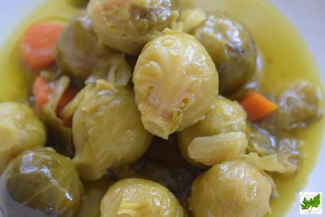 Coles de Bruselas en Salsa
