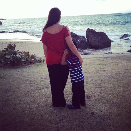 como enseñar felicidad hijos felices