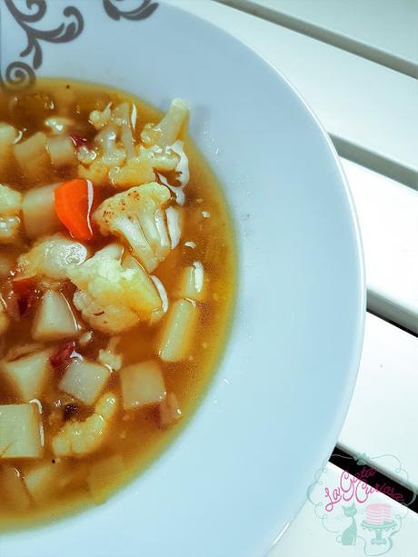 SOPA DE COLIFLOR CON JAMÓN SOPA DE COLIFLOR CON JAMÓN