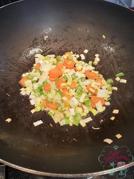 SOPA DE COLIFLOR CON JAMÓN SOPA DE COLIFLOR CON JAMÓN