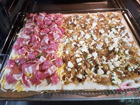 FOCCACIA – BACON, SALCHICHAS, QUESO/ CEBOLLA, QUESO AZUL Y NUECES FOCCACIA – BACON, SALCHICHAS, QUESO/ CEBOLLA, QUESO AZUL Y NUECES