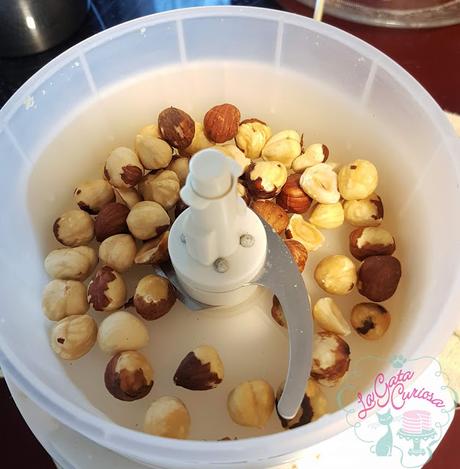 NUGGETS DE POLLO CON AVELLANAS