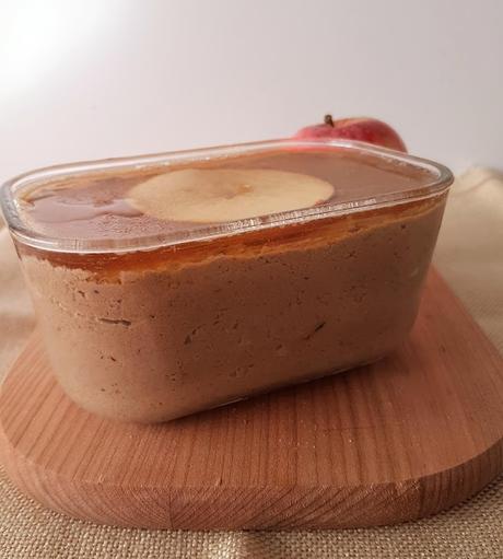 PATÉS DE HÍGADO DE CERDO, CON MANZANA Y LA PIMIENTA VERDE PATÉS DE HÍGADO DE CERDO, CON MANZANA Y LA PIMIENTA VERDE
