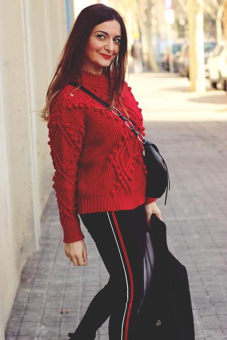 Como combinar unos leggins con rayas laterales Como combinar unos leggins con rayas laterales