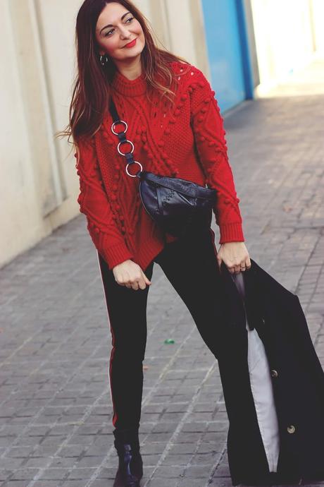 Como combinar unos leggins con rayas laterales Como combinar unos leggins con rayas laterales