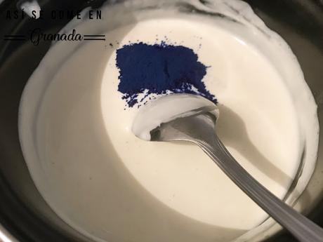 Arroz verde con espárragos y salsa azul Arroz verde con espárragos y salsa azul