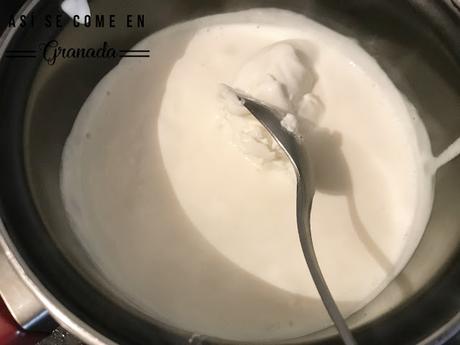 Arroz verde con espárragos y salsa azul Arroz verde con espárragos y salsa azul