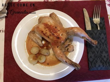 Picantones a la naranja con fruta confitada