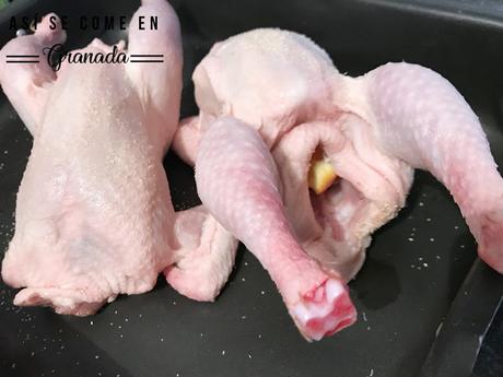 Picantones a la naranja con fruta confitada