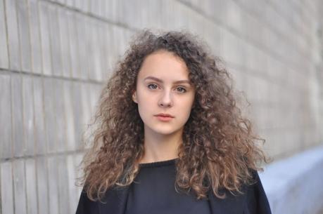 Consejos para evitar el cabello encrespado pelo rizado encrespado