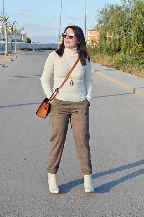 Outfit en tonos tierra