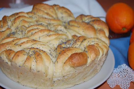 Pan de naranja y semillas de amapola