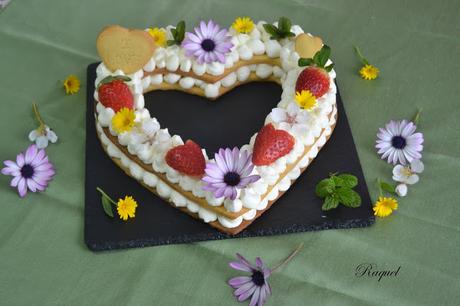 Tarta corazón de galleta y nata