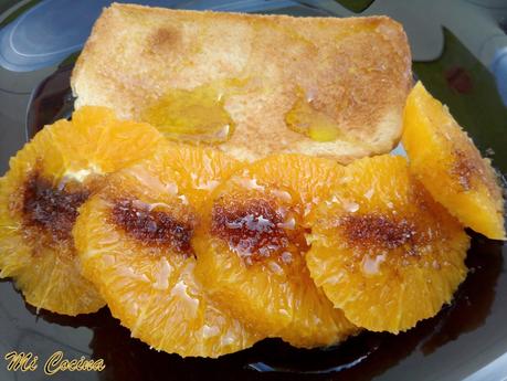 NARANJAS CON ACEITE DE OLIVA VIRGEN EXTRA, AZÚCAR Y PAN